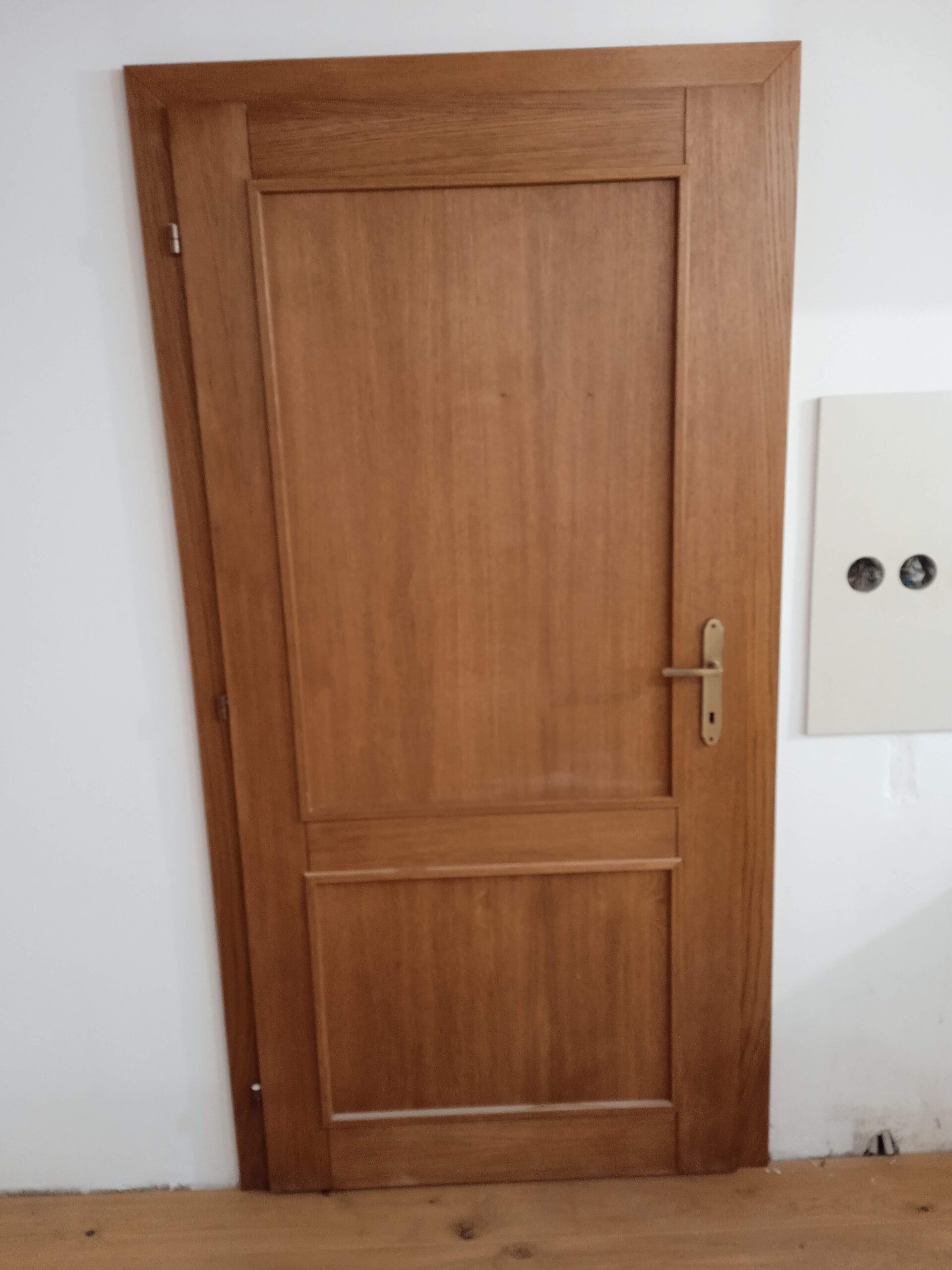 Dvere so zárubňou dýha detail